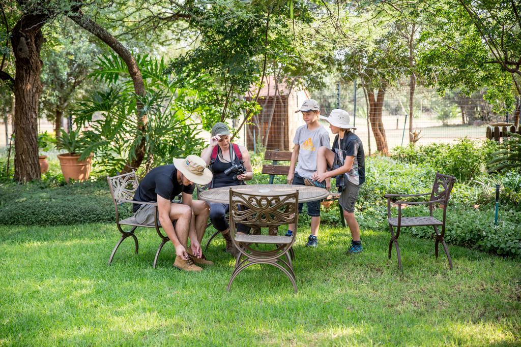 Boubou Bed And Breakfast รัสเทนเบิร์ก ภายนอก รูปภาพ